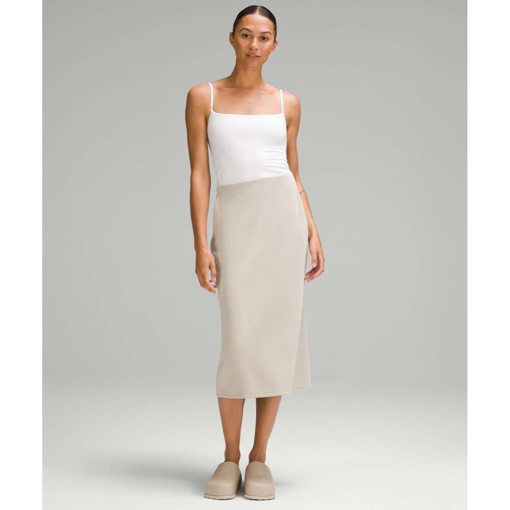 Lululemon Women's Softstreme High Rise Midi Skirt size 4 NWT Stretch Pencil Knit